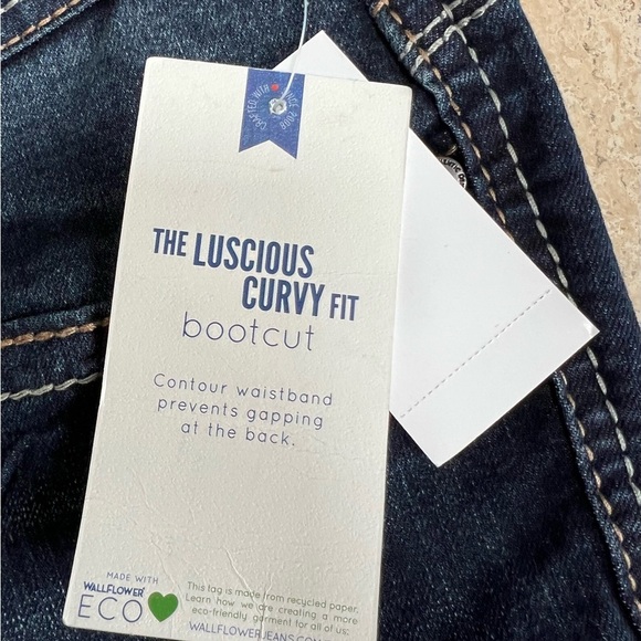 WallFlower Luscious Curvy Bootcut Jeans for Women Mid-Rise  Stretch Denim Sz 24S - Picture 7 of 11